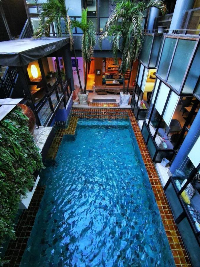 Blu Cabin Ari Stylish Gay Poshtel Bangkok Ngoại thất bức ảnh