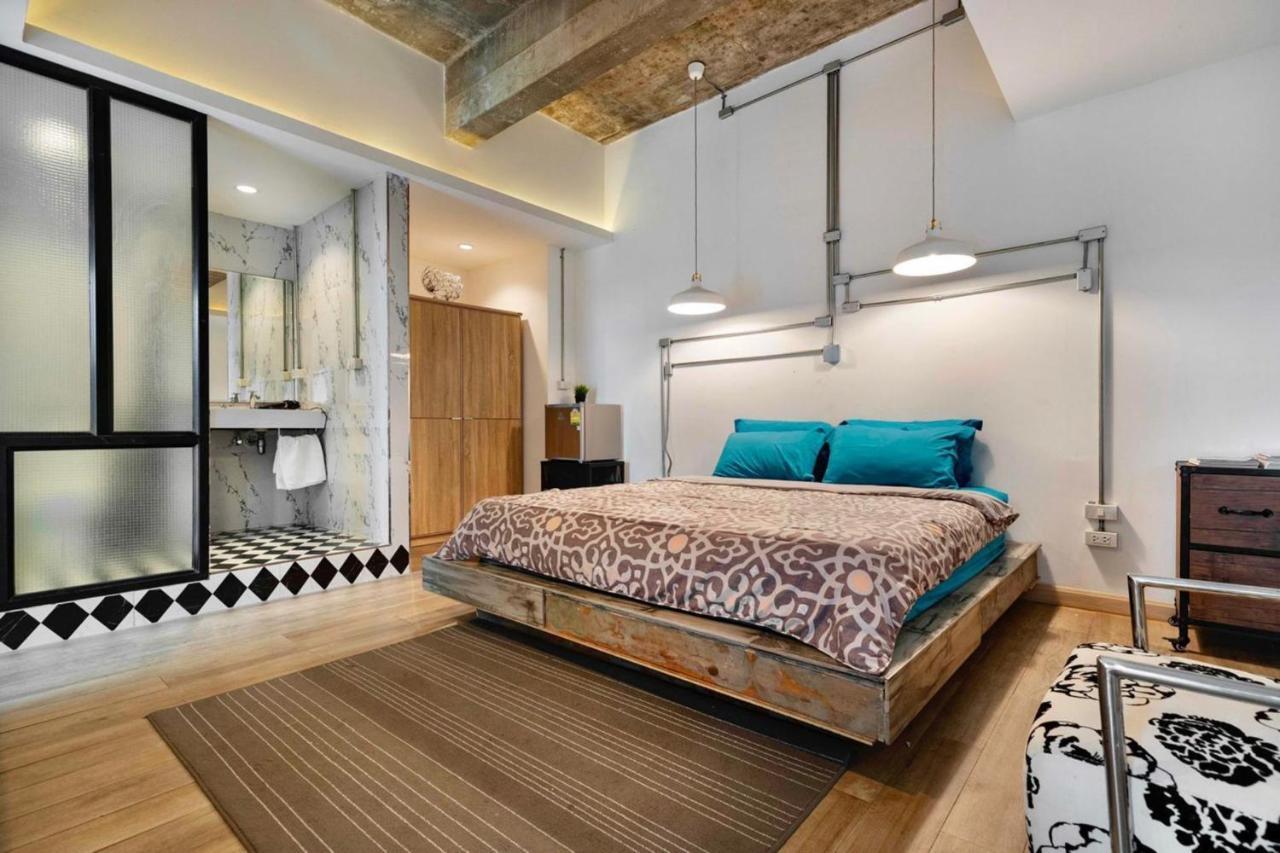 Blu Cabin Ari Stylish Gay Poshtel Bangkok Ngoại thất bức ảnh