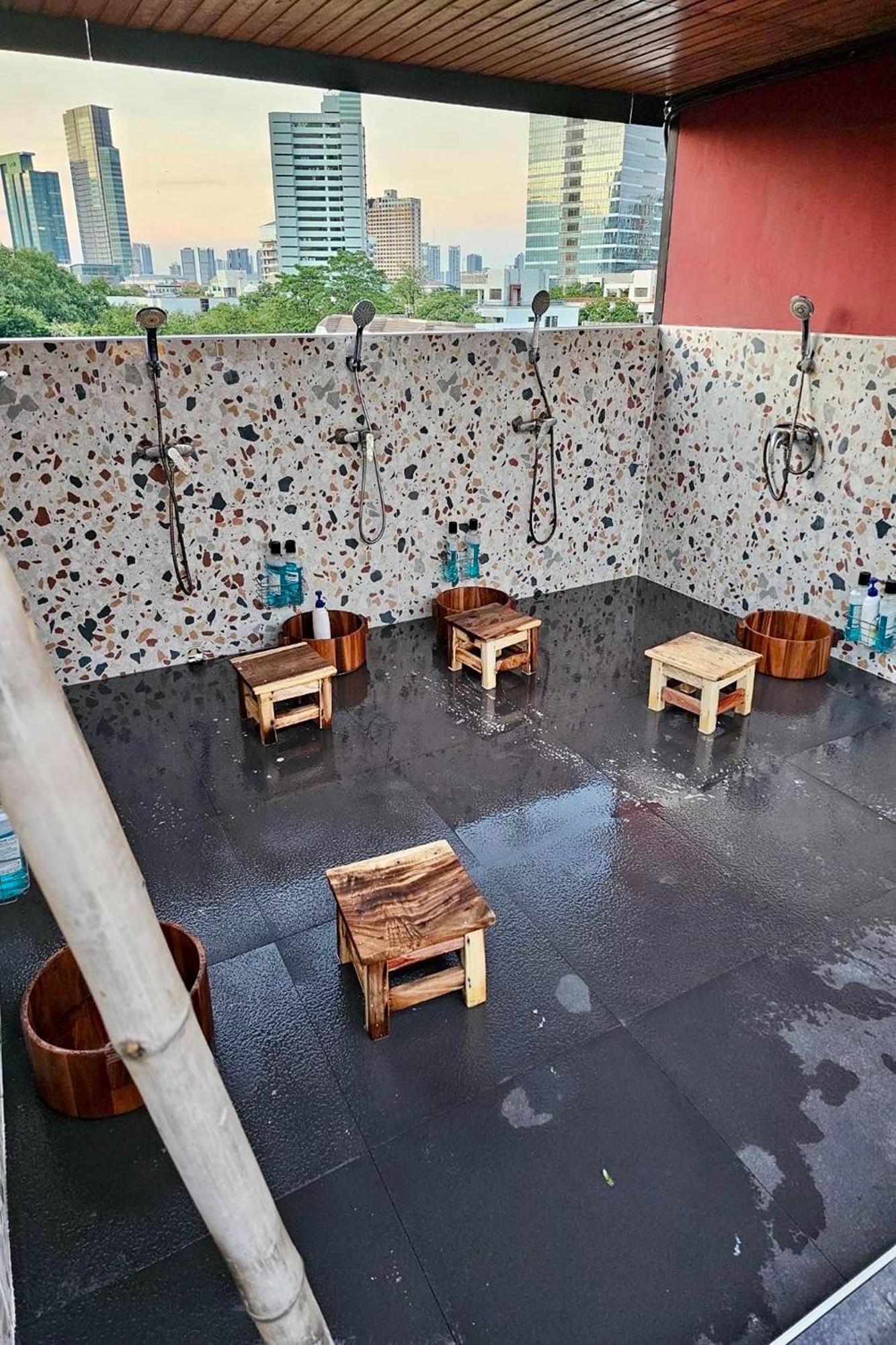 Blu Cabin Ari Stylish Gay Poshtel Bangkok Ngoại thất bức ảnh