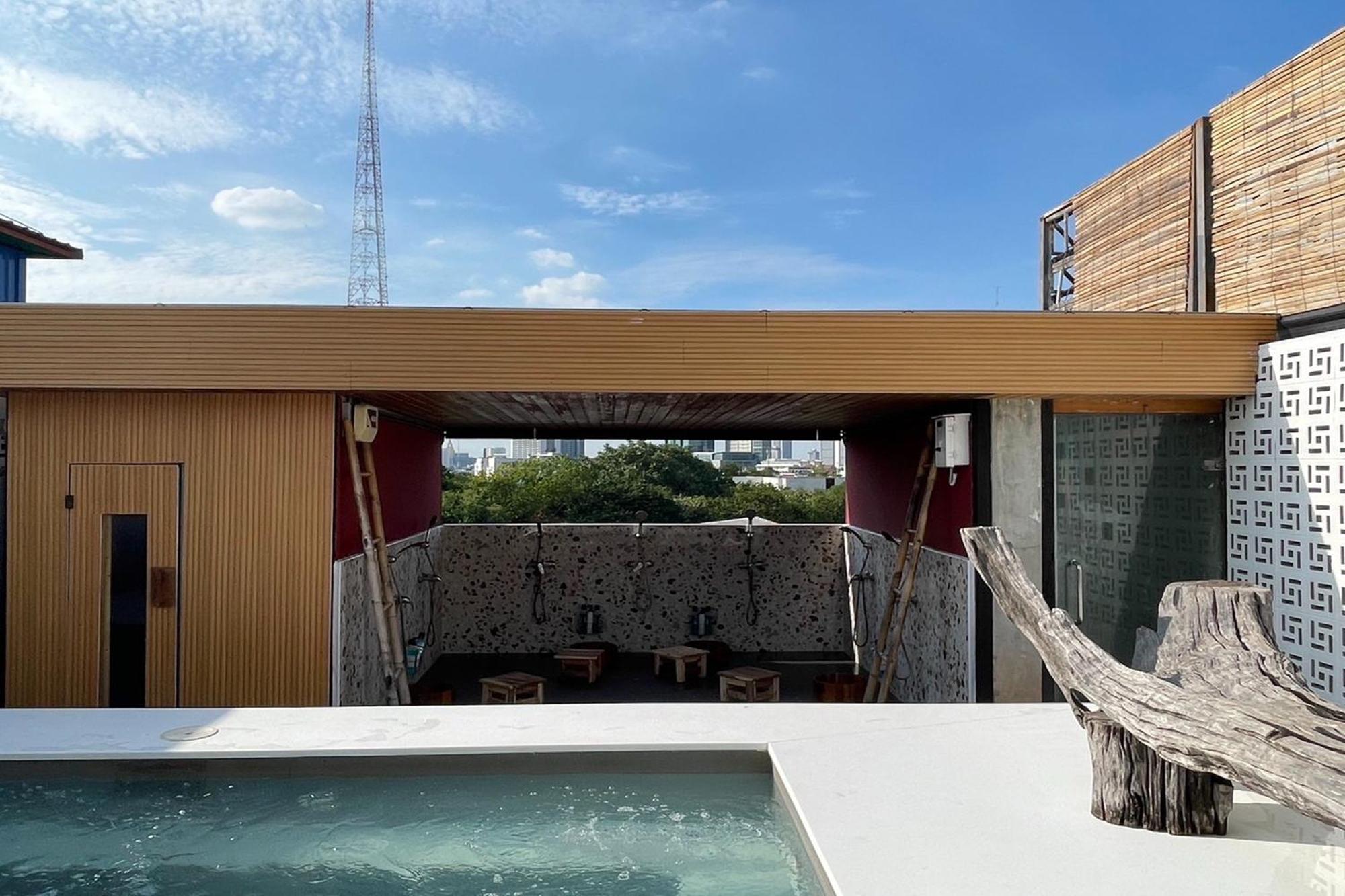 Blu Cabin Ari Stylish Gay Poshtel Bangkok Ngoại thất bức ảnh
