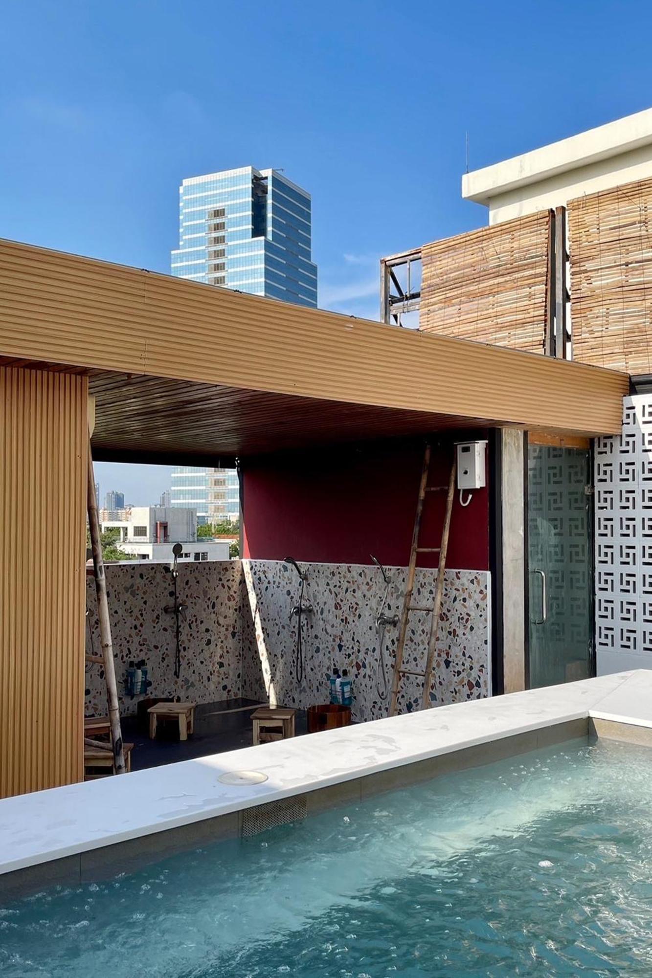 Blu Cabin Ari Stylish Gay Poshtel Bangkok Ngoại thất bức ảnh
