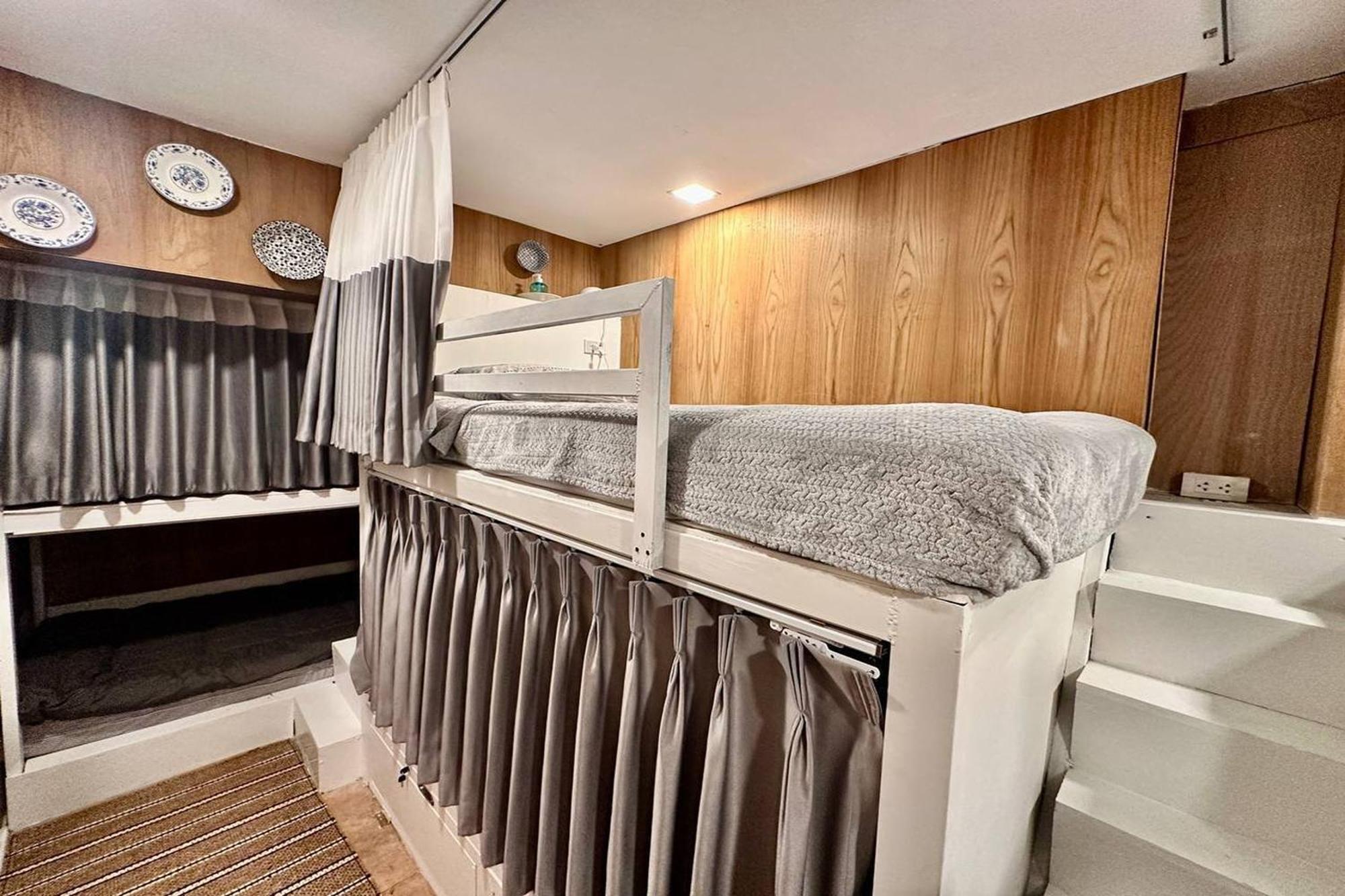 Blu Cabin Ari Stylish Gay Poshtel Bangkok Ngoại thất bức ảnh