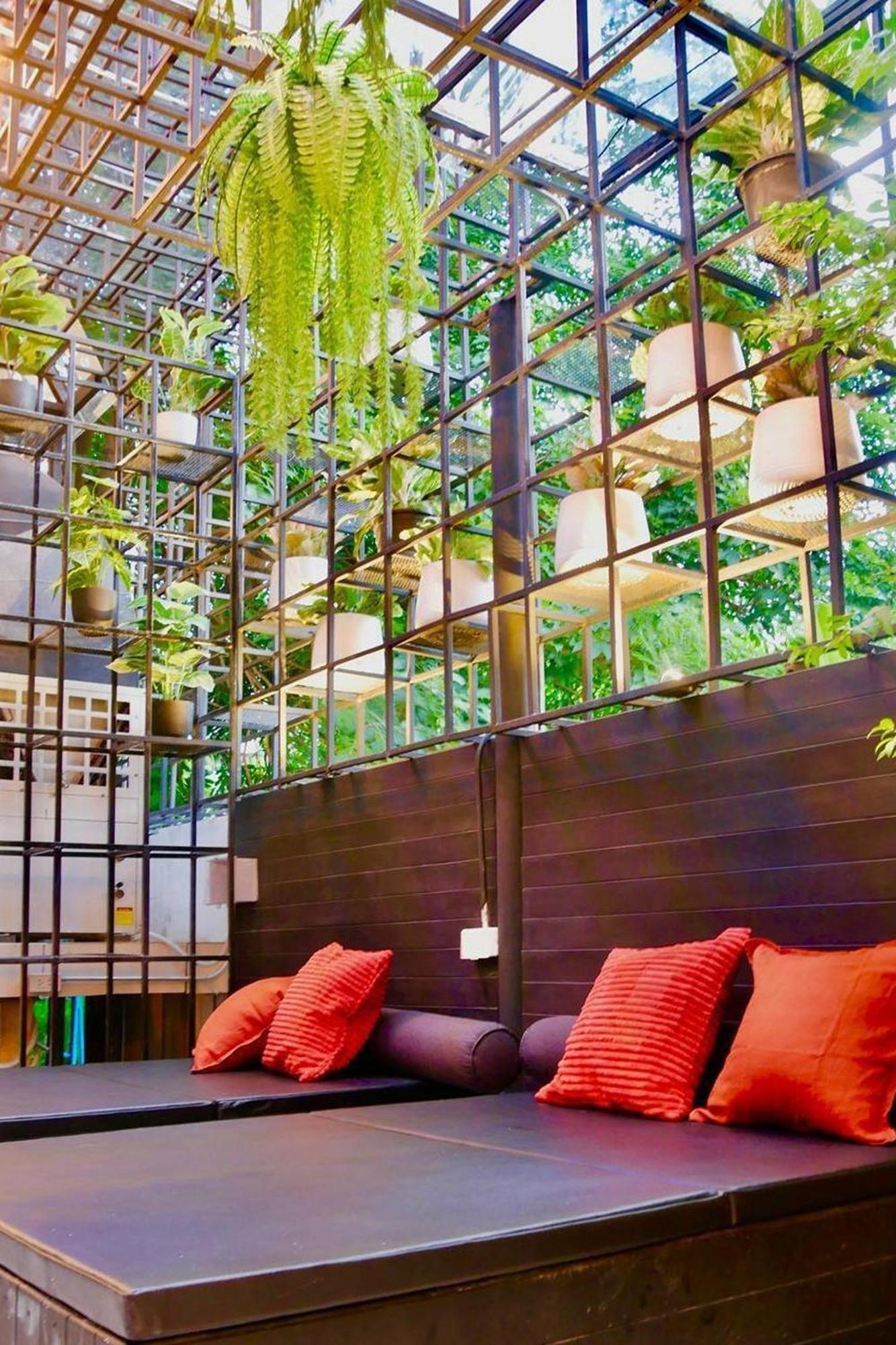 Blu Cabin Ari Stylish Gay Poshtel Bangkok Ngoại thất bức ảnh