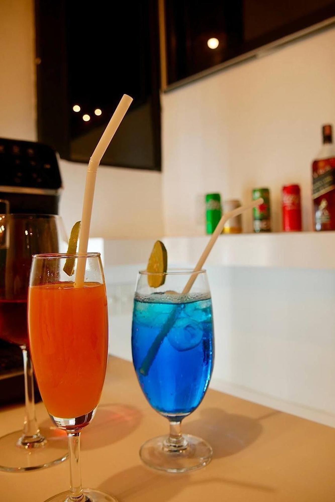 Blu Cabin Ari Stylish Gay Poshtel Bangkok Ngoại thất bức ảnh