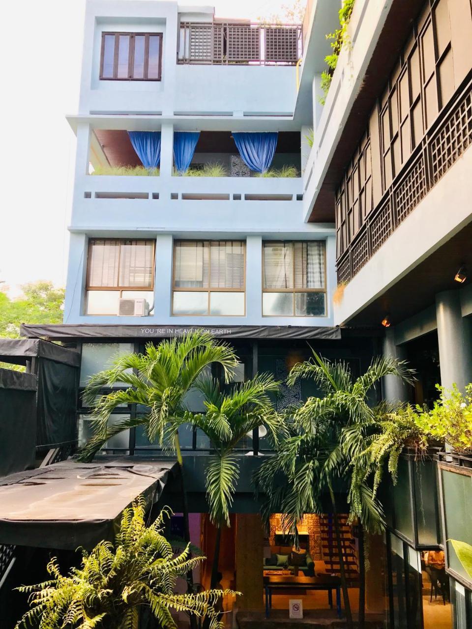 Blu Cabin Ari Stylish Gay Poshtel Bangkok Ngoại thất bức ảnh