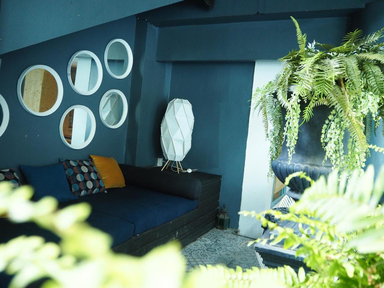 Blu Cabin Ari Stylish Gay Poshtel Bangkok Ngoại thất bức ảnh