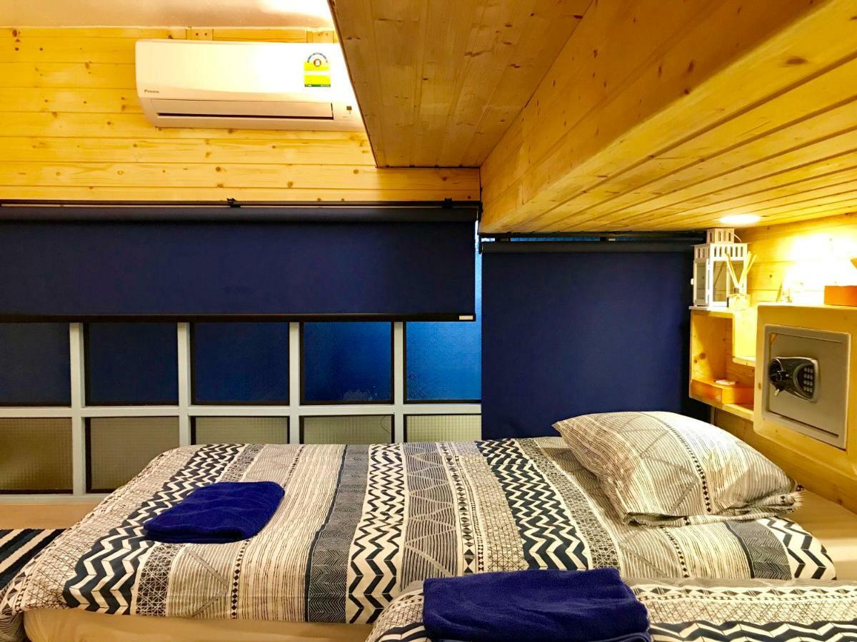 Blu Cabin Ari Stylish Gay Poshtel Bangkok Ngoại thất bức ảnh